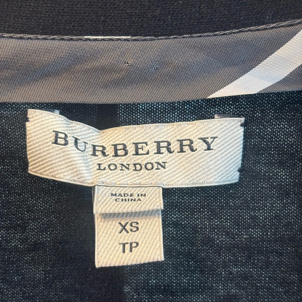 BURBERRY LONDON Silk Wool Blend Lightweight Cardigan, Horse Medallion,Super Soft - Picture 4 of 14